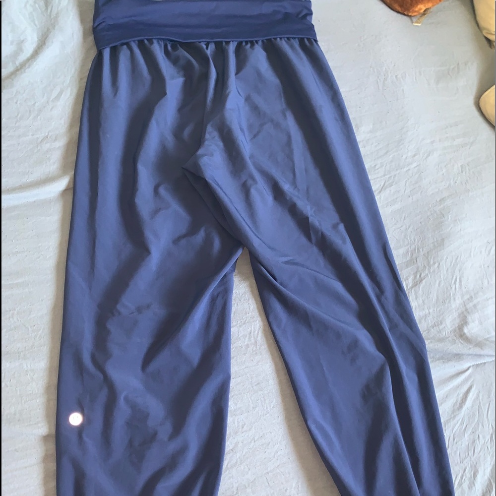 RARE Lululemon yoga pants - Picture 2 of 5